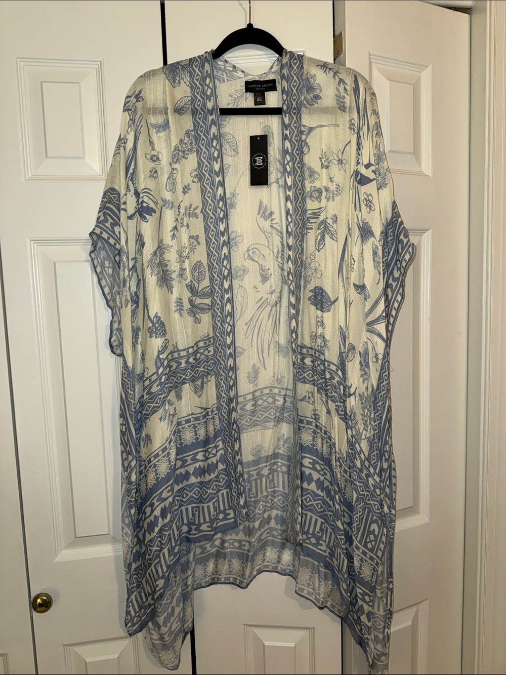 NWT Marcus Adler Blue and White Printed Kimono
